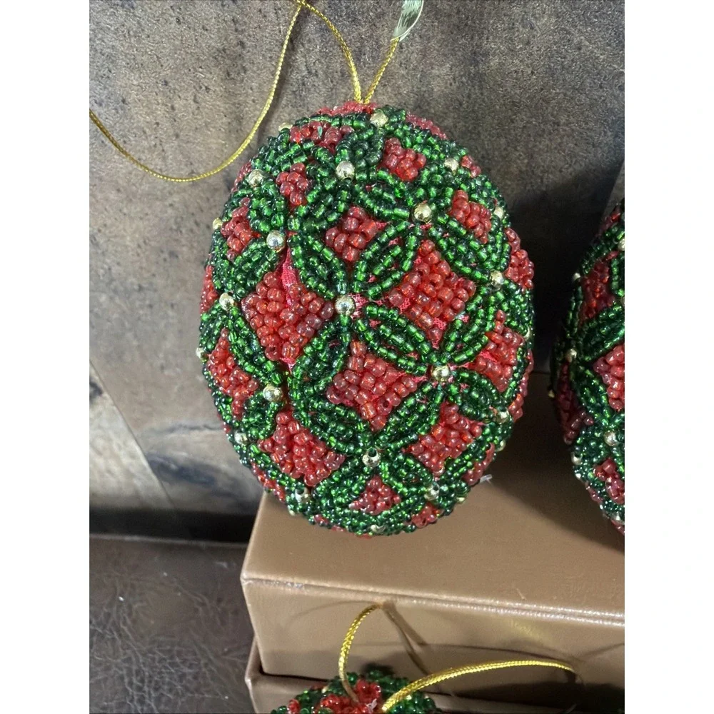 Lot 4 Vtg Hand Beaded Seed Bead Egg Christmas Tree Ornaments Red Green Geometric